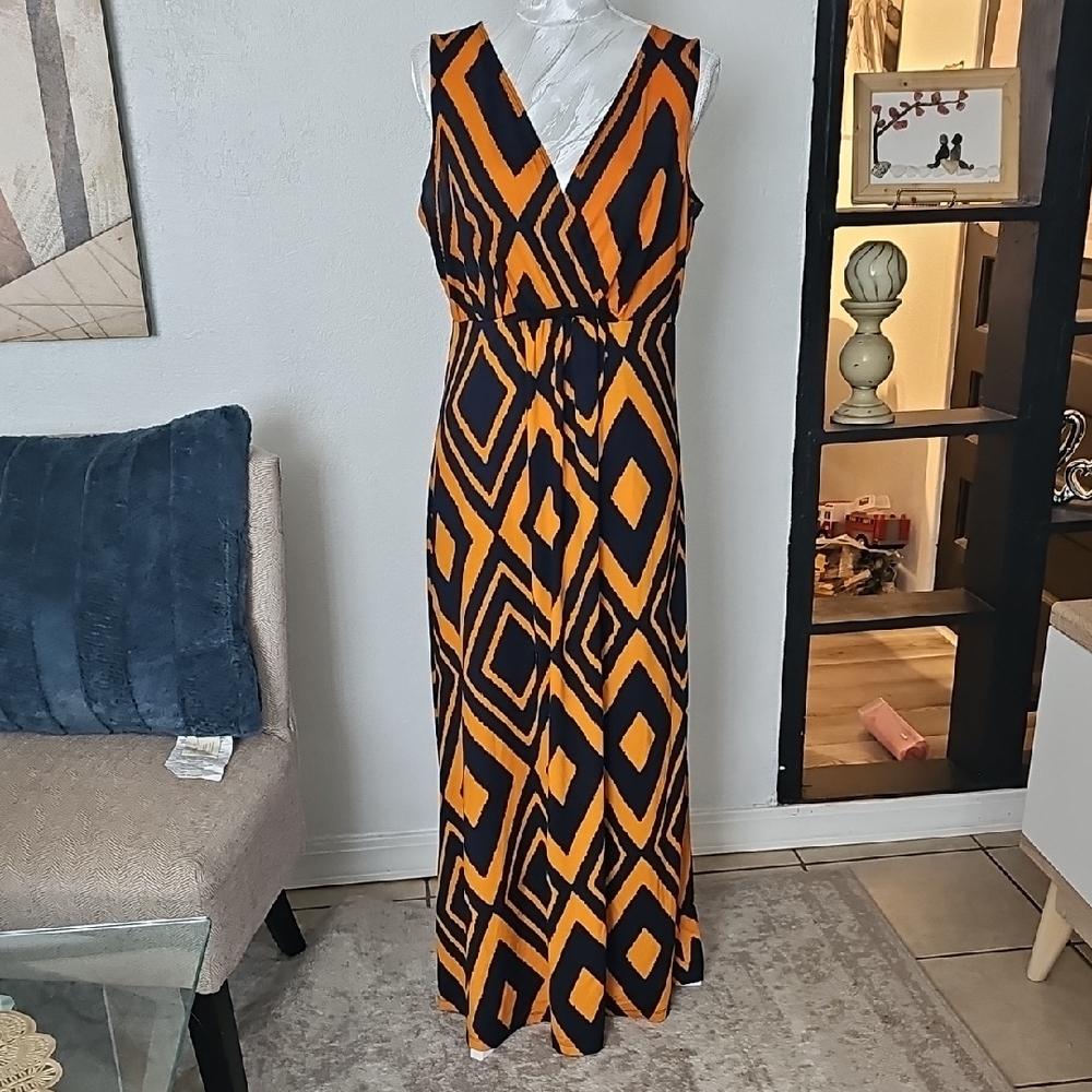 Notations Sleeveless V-Neck Geometric Maxi Dress in Orange and Black